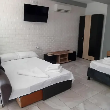 Si Daniel アパート